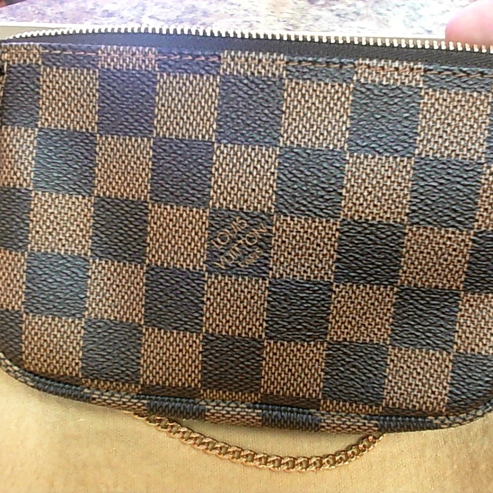 Louis Vuitton Mini Pochette
